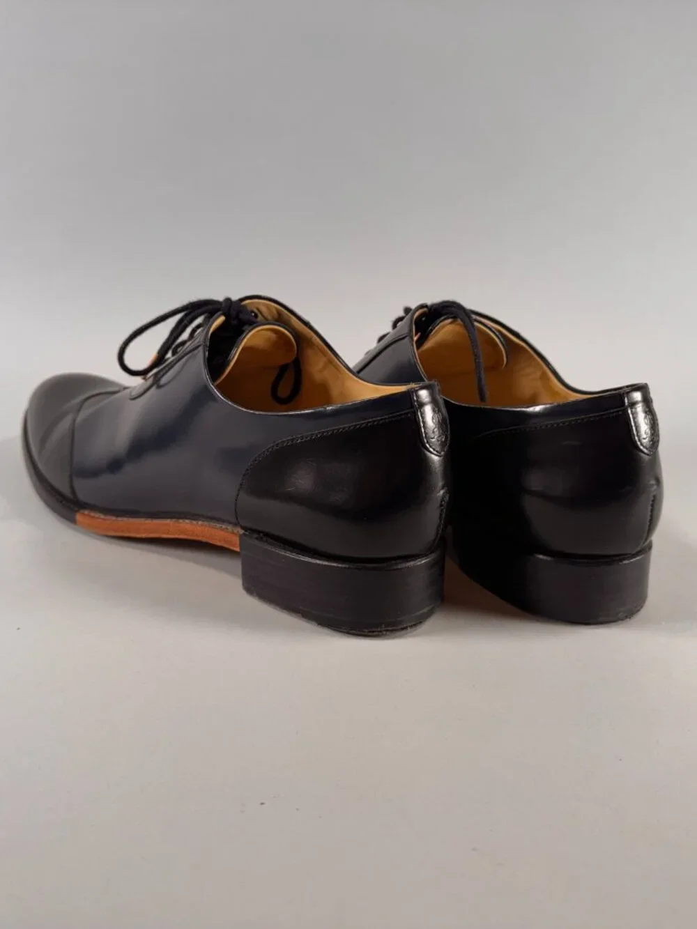 The Office of Angela Scott Mr. Evans Wingtip Oxfords Sz 41 Ocean Blue Black EUC